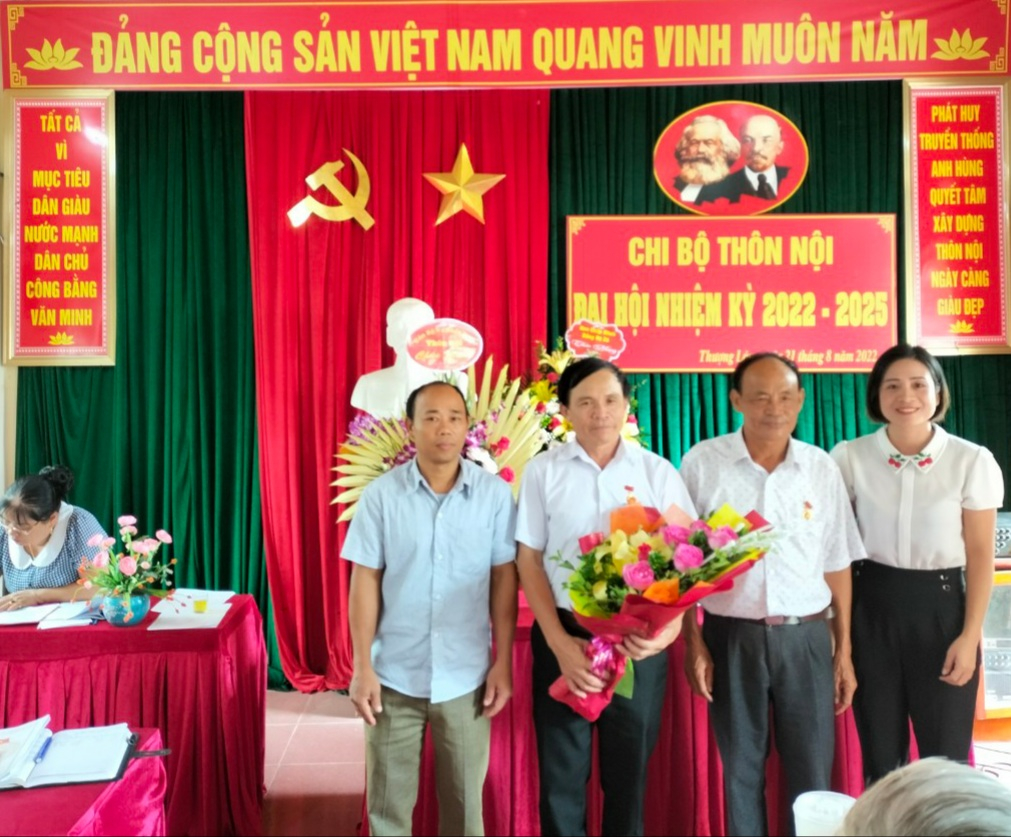 chi ủy chi bộ thôn Nội